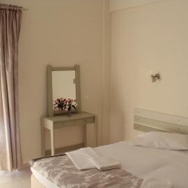 Yasemi Rooms, hotel in Vasiliki