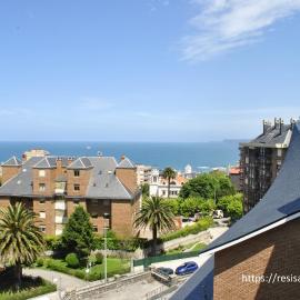 Residencia Universitaria Alto de Miranda - RESISANTANDER, hotel in Santander