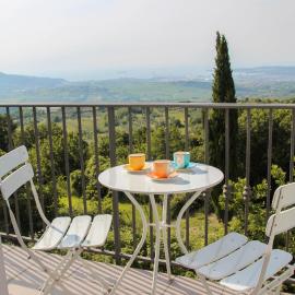 Bellevue, hotel din Marezige