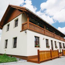 Vendégváró Panzió, hotel in Lupeni