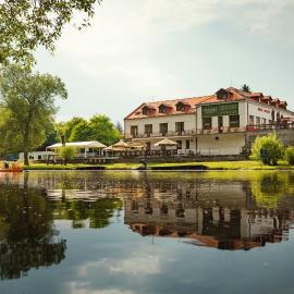 Ostende Chocerady - ubytování u řeky, hotel v destinaci Chocerady