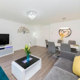 Greenfield Modern 3BR Home - Southcote lane , Reading