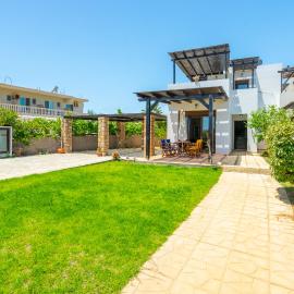 Smaragdi Beachfront Villa, hotel a Asklipiḯon
