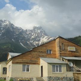 Guesthouse Daeli, hotel v mestu Mazeri