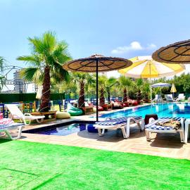 Luna Mare Resort Mersin, hotell i Mersin