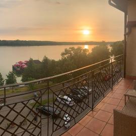 Apartamenty nad jeziorem, hotel di Ełk