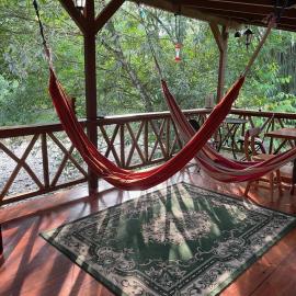 Caoni Riverside Suites - Birders Paradise by the river, Ecuadorian Chocó, hotel a Puerto Quito