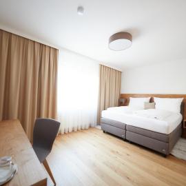 Gasthof zum Schilling, hotel u gradu 'Lackenbach'