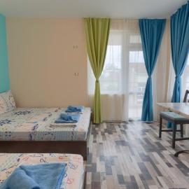 Kazlarov Guest House, hôtel à Kiten