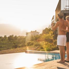 Tavarneta Estate, hotel din Dobrovo