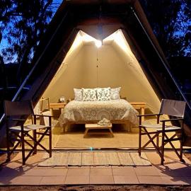 Glamping at Buckland Estate, hotel i Irishtown