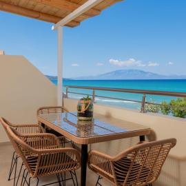 Paradise Elegant Beach Apartments, by ZanteWize
