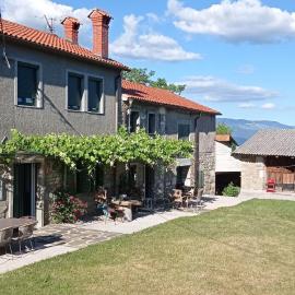 Barbara`s Village House, hotel i Ilirska Bistrica