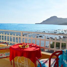 En Plo Studios & Apartments, hotel din Plakias