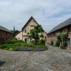 Hof van Eggertingen nr. 8, hotel u gradu Rimst