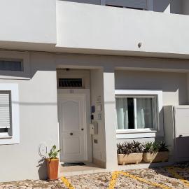 Casa da Aldeia - Guest House, hotel in Odiáxere