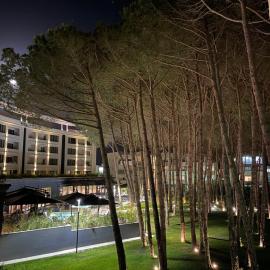 EME APARTMENTS - Kompleksi Lura 2 Gjiri i Lalzit, hotel v destinácii Drač