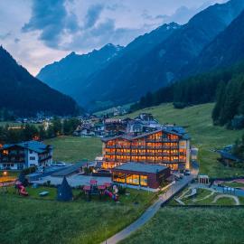 Hotel Sunny Sölden, viešbutis mieste Zeldenas