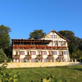 Panoramahotel Wolfsberg: Bad Schandau şehrinde bir otel
