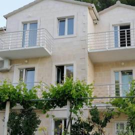 Apartments Kalajžić, hotel en Pučišća