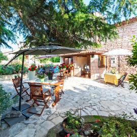Apartment Pino, hotel a Bale