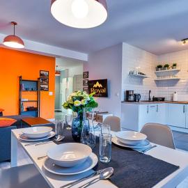 Apartamenty 11-go 26 i 22 Listopada by Royal Aparts, Hotel in Świeradów-Zdrój
