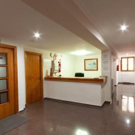 Hostal Gabás, hotel u gradu 'Borja'
