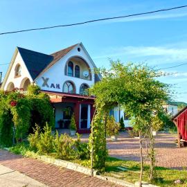 Han, hotel i Siltse