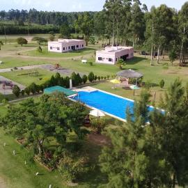 Las Achiras, Casas de Campo, hotel u gradu 'Federación'
