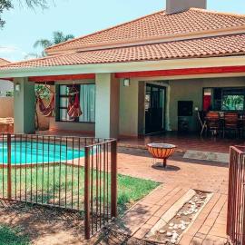 Pecanwood Golf Estate 3BR Home - Hartbeespoort