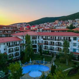 Delfin Port Apartments - Prime Location & Parking & Pet Friendly