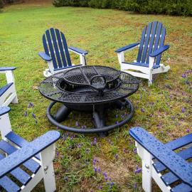 Cedar Creek Cottage Close to Downtown Traverse City Beaches and the TART Trail, hotel Cedarban
