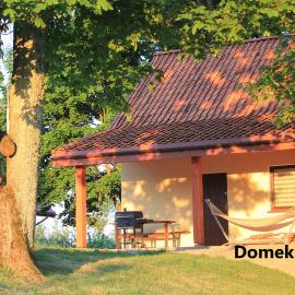Domki w porcie Zielony Gaj, hotel en Mikołajki