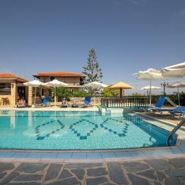 All In Krinas Apart-Hotel, hotel di Argasi