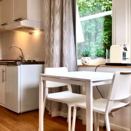 Lovely studio in the citycenter of Sigtuna: Sigtuna şehrinde bir otel