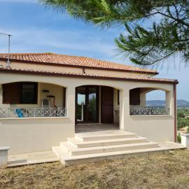 Alghero - House with Panoramic View immersed in full nature, hotel em Alghero