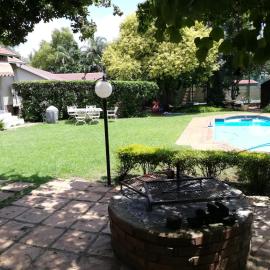 Roosboompies Guest Suite, hotel en Centurion