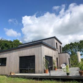 Maison entre Golfe du Morbihan et Presqu'île de Rhuys، فندق في Surzur