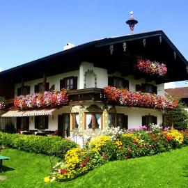 Gästehaus Restner - Chiemgau Karte, hotel in Inzell