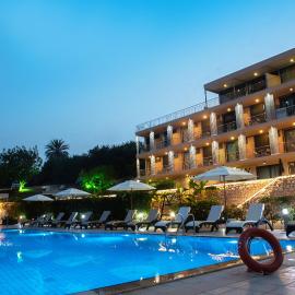 Viesnīca Apollon Hotel pilsētā Tolo