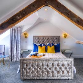 The Rockpool - private hot tub and sea views, hotel a Amble