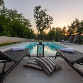 Beautiful villa Foska with private Pool near the beach