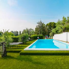 Lake & Country Holidays, ξενοδοχείο σε Bussolengo