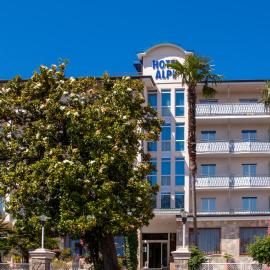 Hotel Alpi, hotel en Baveno