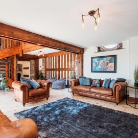 Stunning Large 4 Bed Country House with Hot tub - Pass the Keys
