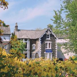 Rayrigg Villa Windermere (Room Only)، فندق في ويندرمير