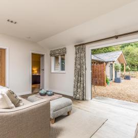 Delightful 2Bed Lodge in Downland Village - Pass the Keys