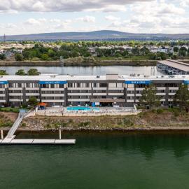 Clover Island Inn, hotel Kennewickben