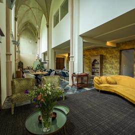 EgliZen: Hoofdplaat şehrinde bir otel