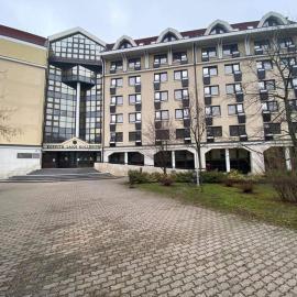 KLK Hotel, hotel u gradu Debrecin